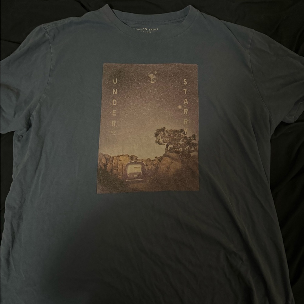 American Eagle Men’s L Shirt